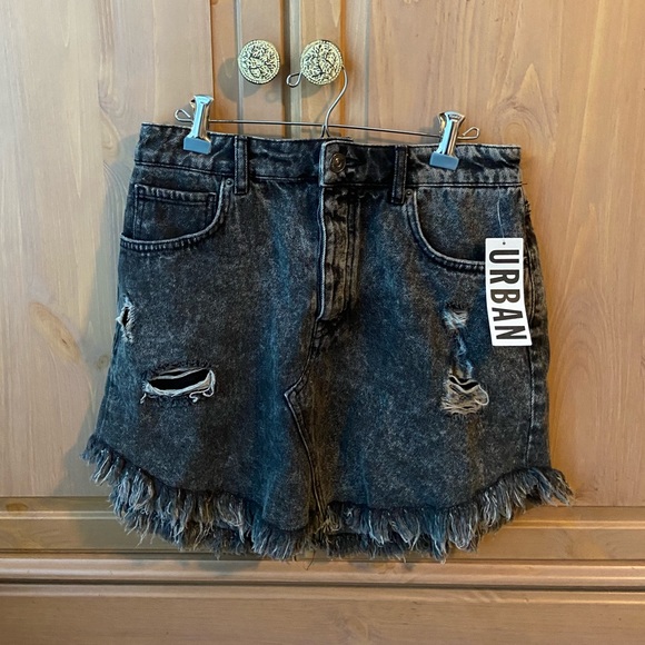 NWT BDG Distressed Black Denim Skirt - Picture 1 of 5